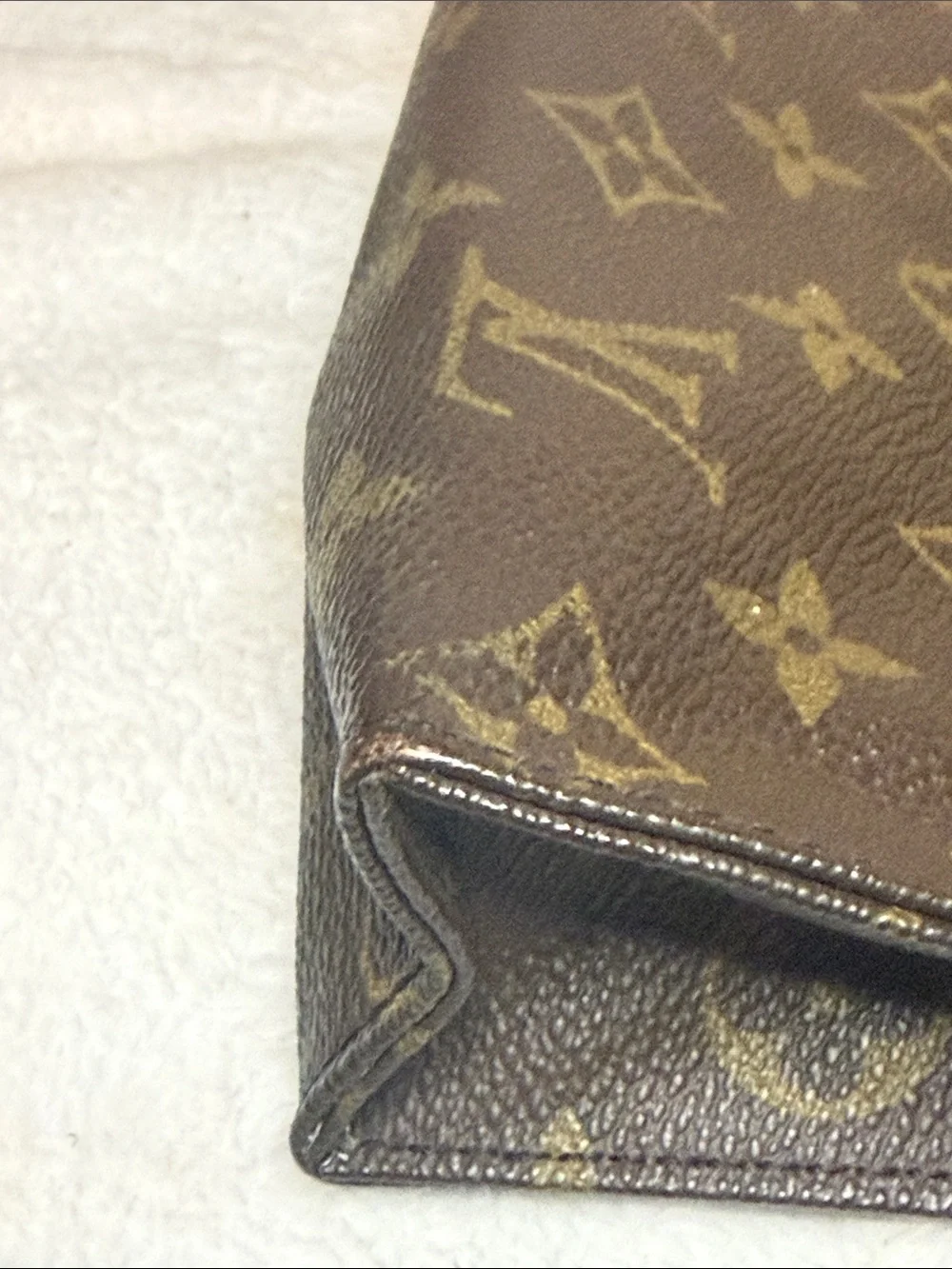 LOUIS VUITTON Monogram Poche Toilette 26 with strap and insert